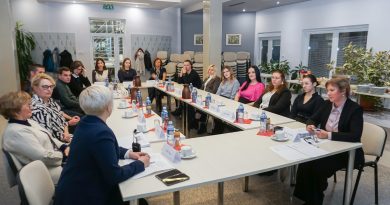 Az Európa Kollégium 2025-2026-os tanévére vonatkozó ösztöndíjának ünnepélyes szerződés-aláírása